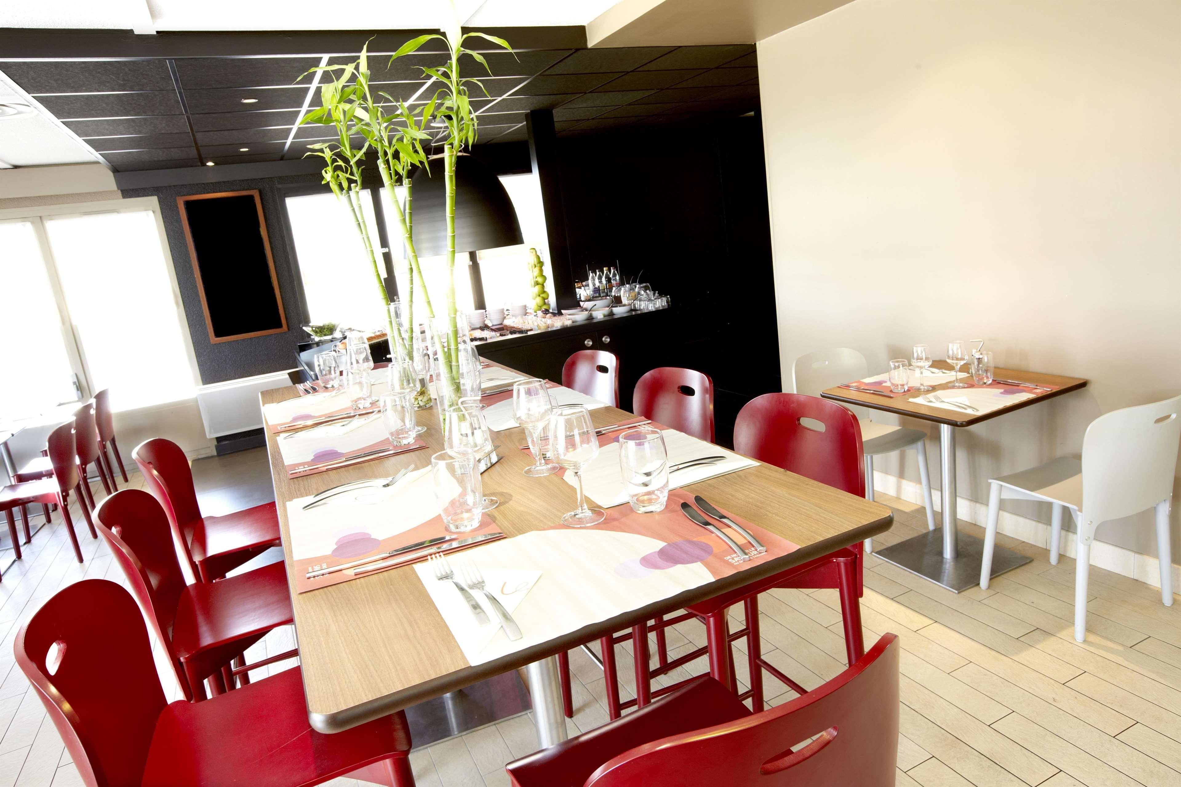 Campanile Salon-De-Provence Hotel Étterem fotó